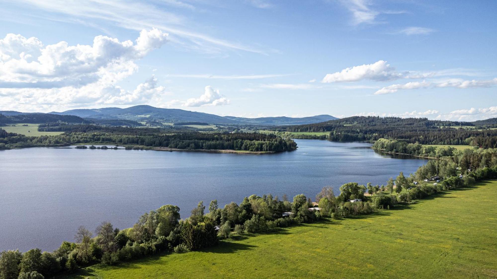 Resort Male Lipno Černá v Pošumaví Kültér fotó